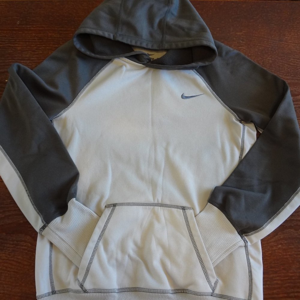Nike Grey  Pullover  Hoodie Therma-Fit  Small